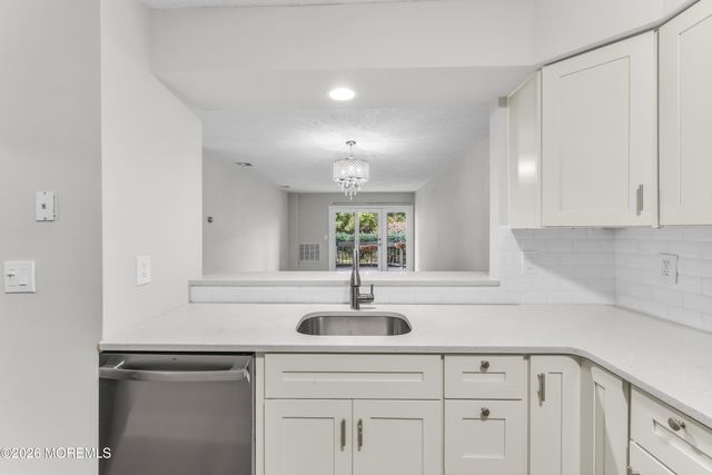 32 Center Avenue 3, Atlantic Highlands, NJ 07716