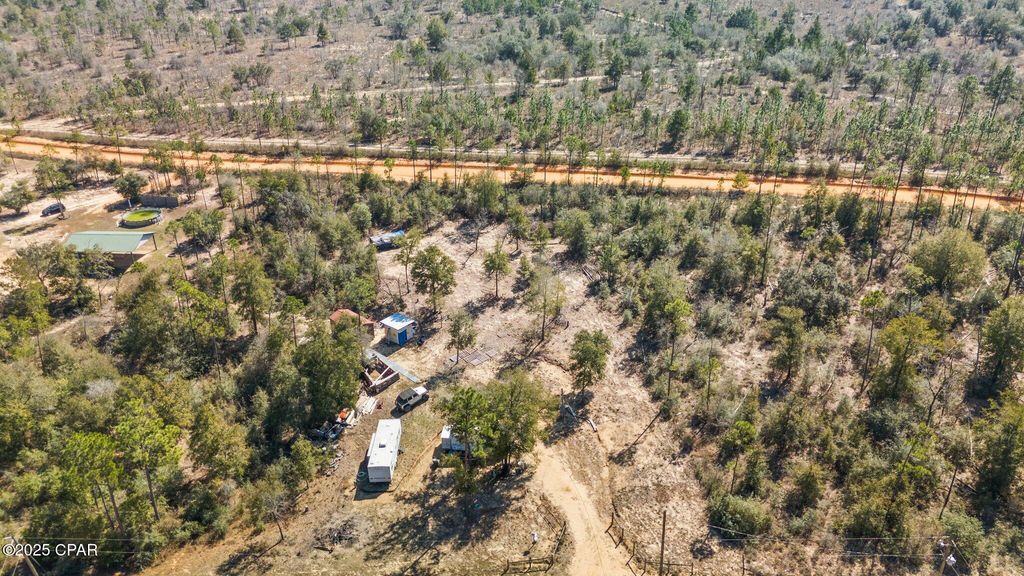 3619 Lakeside Drive, Chipley, FL 32428