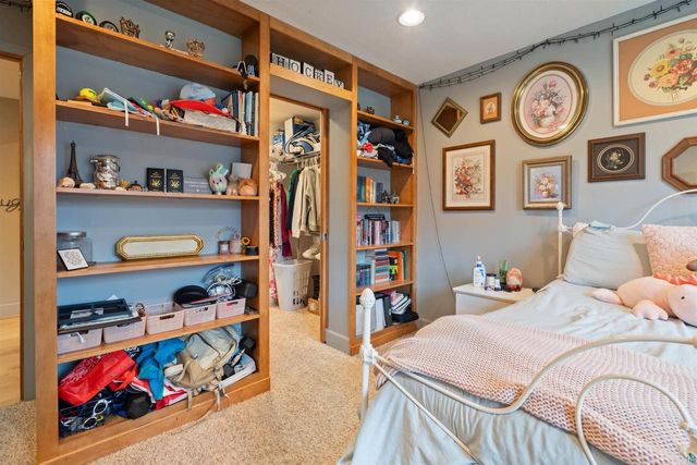 5827 Cedar Ave, Superior, WI 54880
