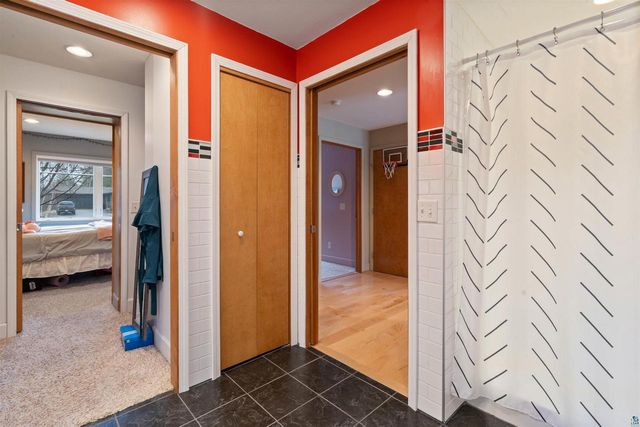 5827 Cedar Ave, Superior, WI 54880