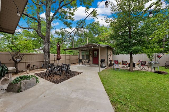 510 E Shady Dr, Kerrville, TX 78028
