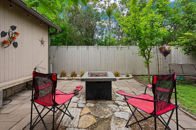 510 E Shady Dr, Kerrville, TX 78028