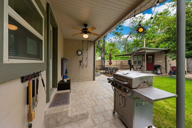 510 E Shady Dr, Kerrville, TX 78028