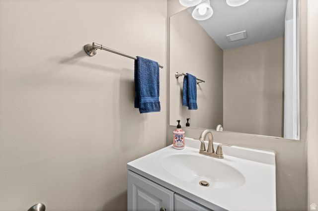 67 W PHEASANTBROOK DR, Centerville, UT 84014