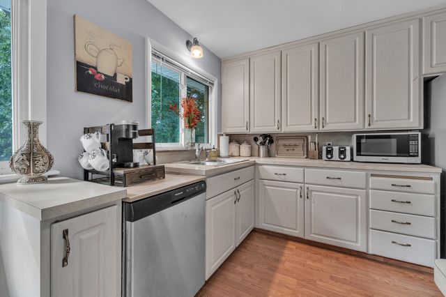 217 W McKay Street, Saline City, MI 48176