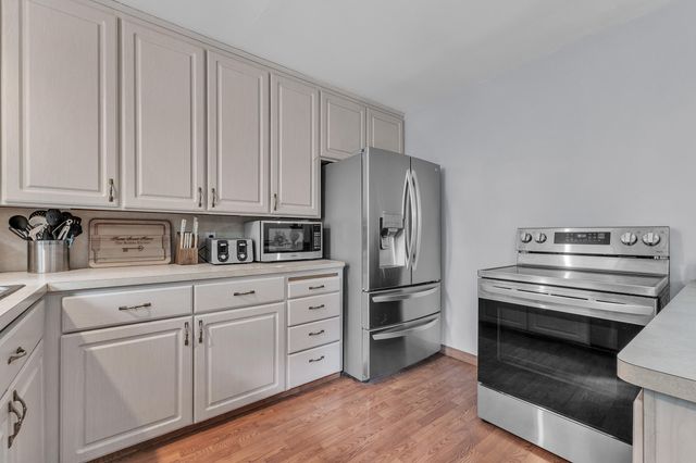 217 W McKay Street, Saline City, MI 48176