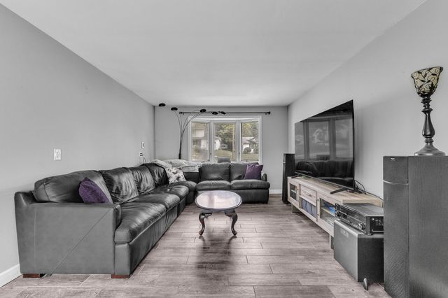 217 W McKay Street, Saline City, MI 48176