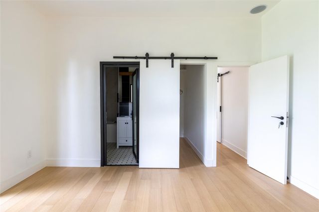 2945 Moss ST, Austin, TX 78722