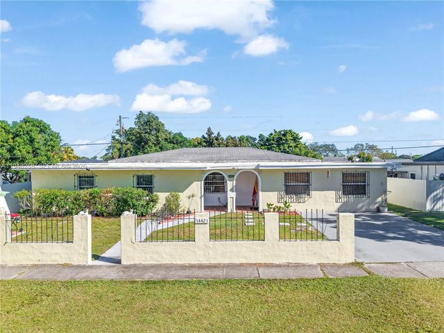 14421 Harrison St, Miami, FL 33176