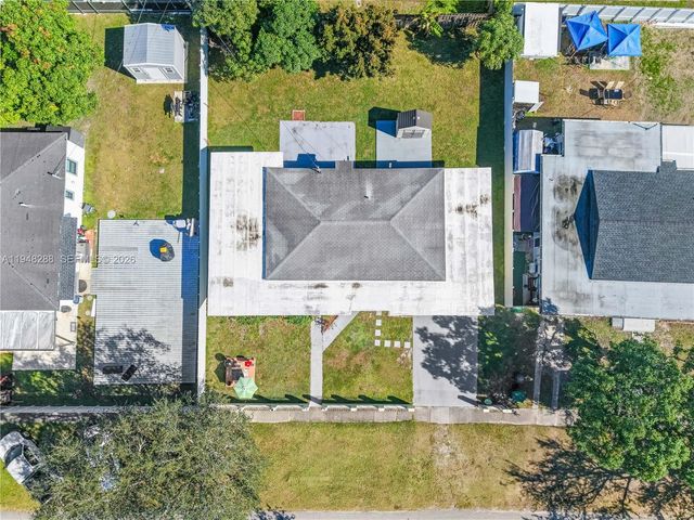 14421 Harrison St, Miami, FL 33176