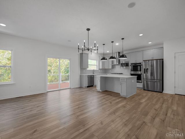 8705 Quietwood Lane, Cleves, OH 45002