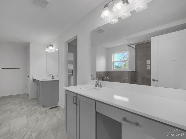 8705 Quietwood Lane, Cleves, OH 45002