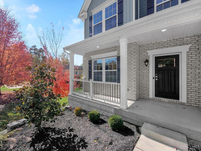 8705 Quietwood Lane, Cleves, OH 45002