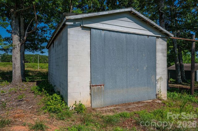 6123 Flay Road, Cherryville, NC 28021