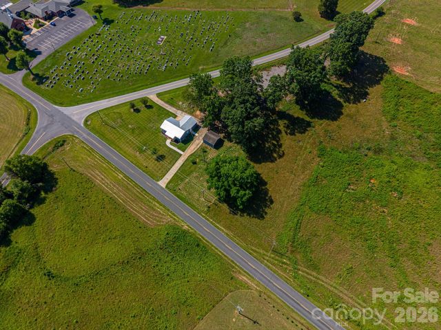 6123 Flay Road, Cherryville, NC 28021