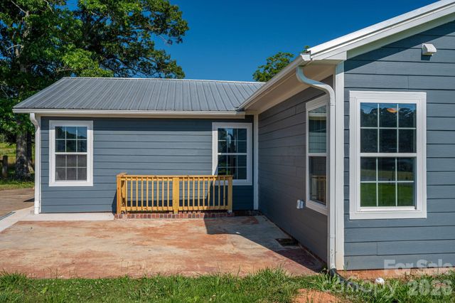 6123 Flay Road, Cherryville, NC 28021