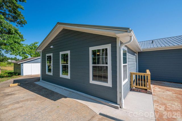 6123 Flay Road, Cherryville, NC 28021