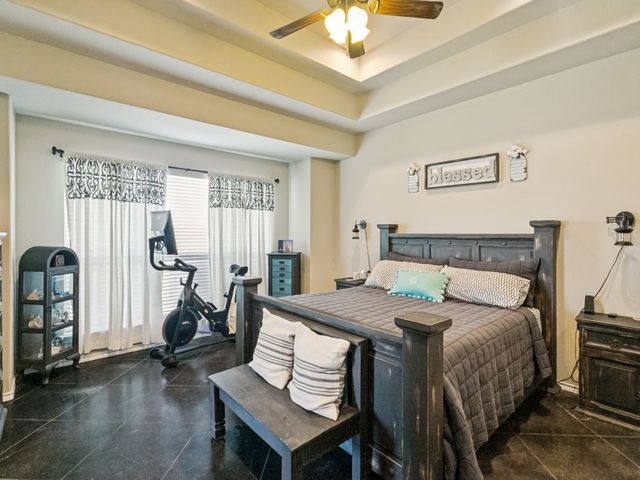 5713 Fogata Lane, Fort Worth, TX 76036