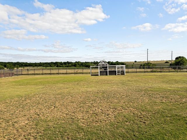 5713 Fogata Lane, Fort Worth, TX 76036