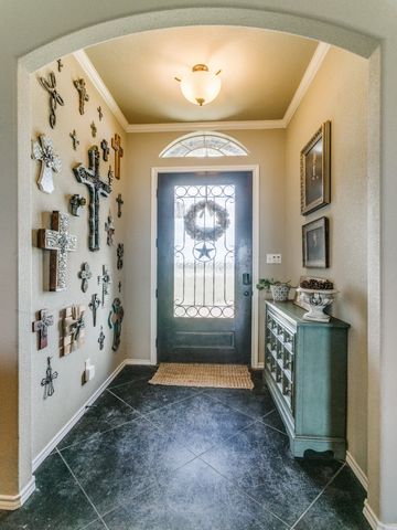 5713 Fogata Lane, Fort Worth, TX 76036