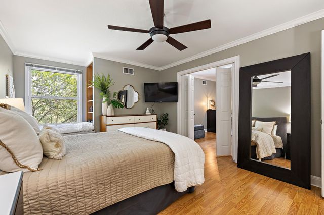 2500 Steck Ave 6, Austin, TX 78757