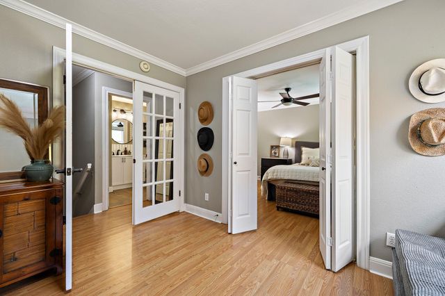 2500 Steck Ave 6, Austin, TX 78757