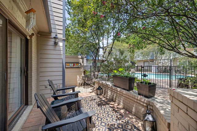 2500 Steck Ave 6, Austin, TX 78757