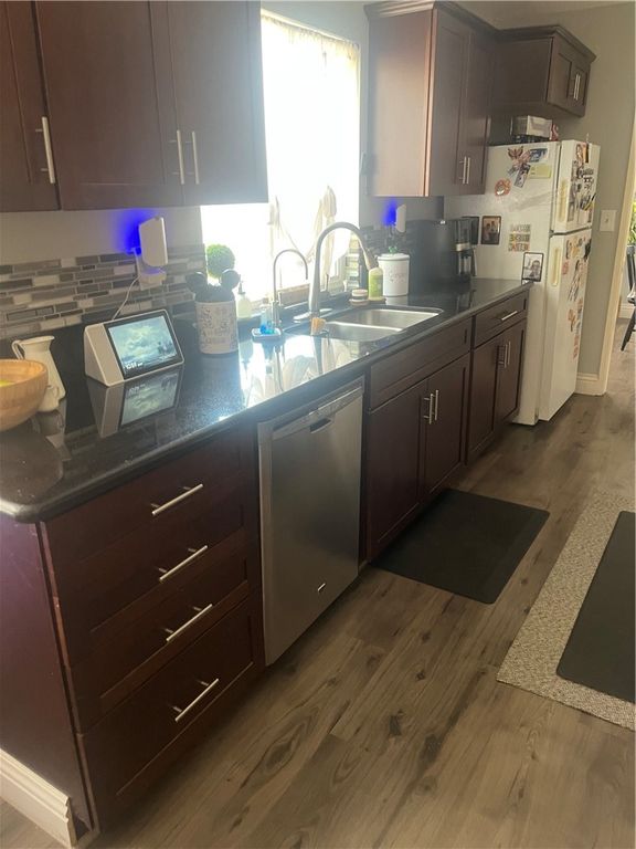 Image 6 of property listing at 26811 Sol Court, Hemet, CA 92544