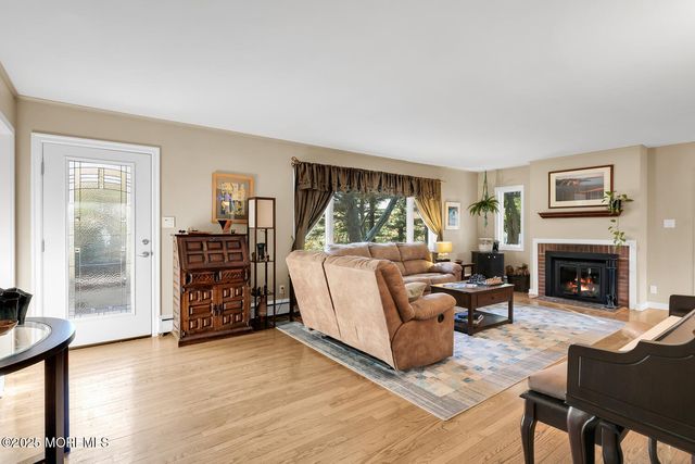 37 Clover Hill Road, Colts Neck, NJ 07722