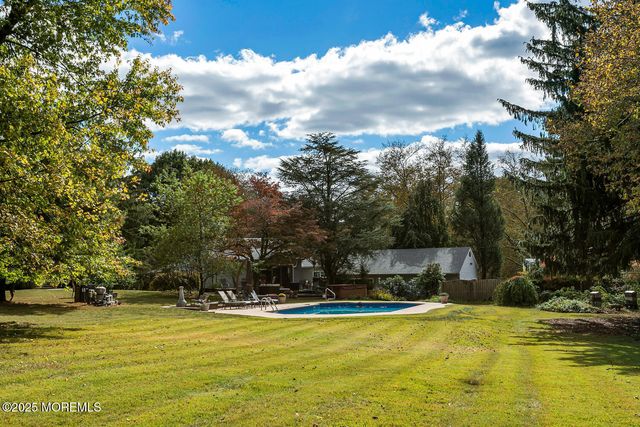 37 Clover Hill Road, Colts Neck, NJ 07722