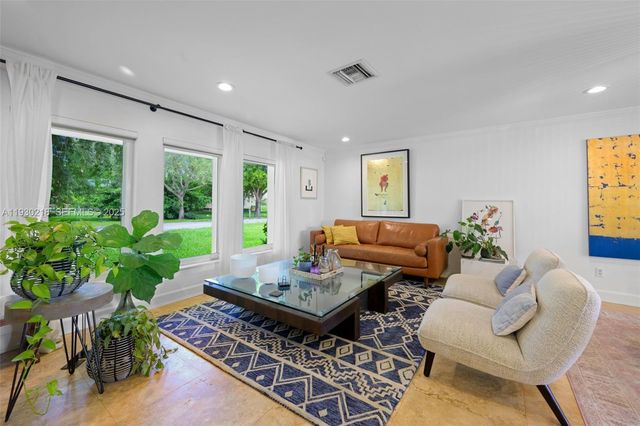 8330 SW 171st St, Palmetto Bay, FL 33157