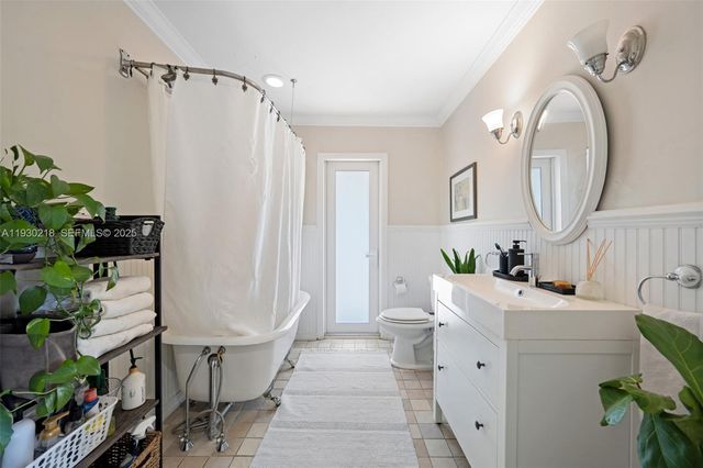 8330 SW 171st St, Palmetto Bay, FL 33157