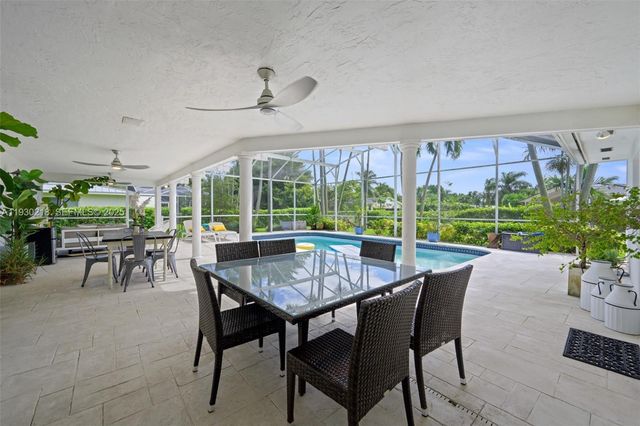 8330 SW 171st St, Palmetto Bay, FL 33157