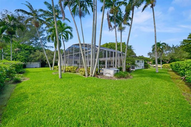 8330 SW 171st St, Palmetto Bay, FL 33157