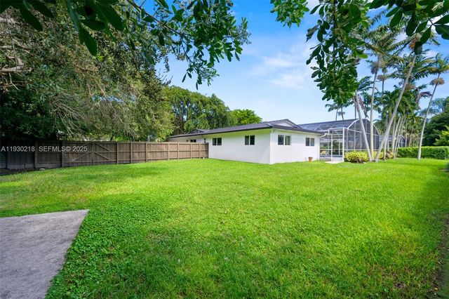 8330 SW 171st St, Palmetto Bay, FL 33157