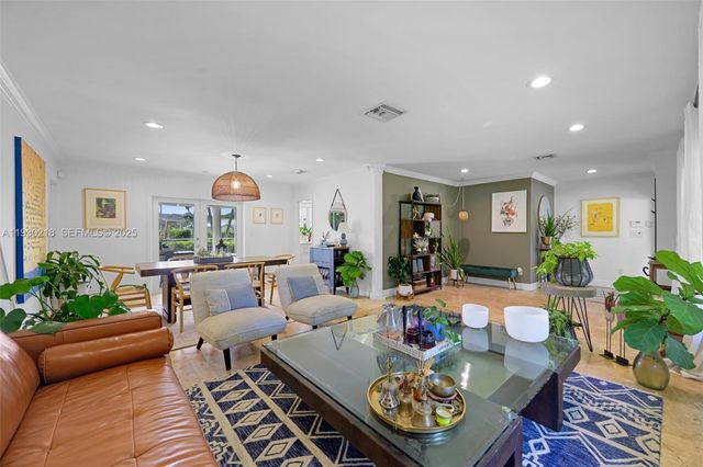 8330 SW 171st St, Palmetto Bay, FL 33157