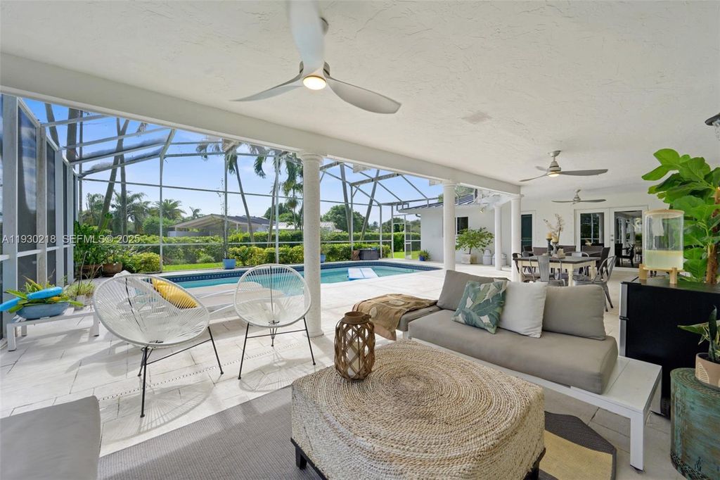 8330 SW 171st St, Palmetto Bay, FL 33157