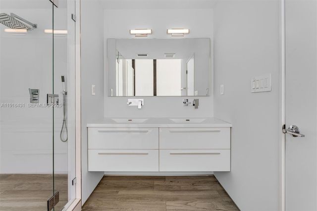 1525 Bay Rd 1525, Miami Beach, FL 33139