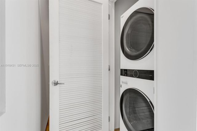 1525 Bay Rd 1525, Miami Beach, FL 33139