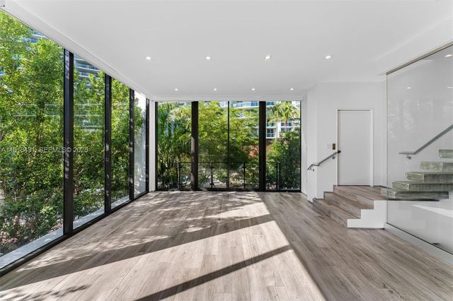 1525 Bay Rd 1525, Miami Beach, FL 33139