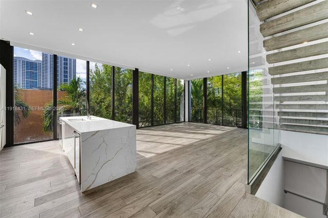 1525 Bay Rd 1525, Miami Beach, FL 33139