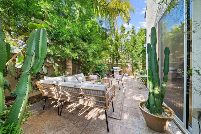 7100 Surfbird Circle, Carlsbad, CA 92011