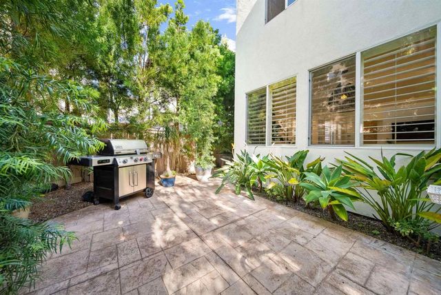 7100 Surfbird Circle, Carlsbad, CA 92011