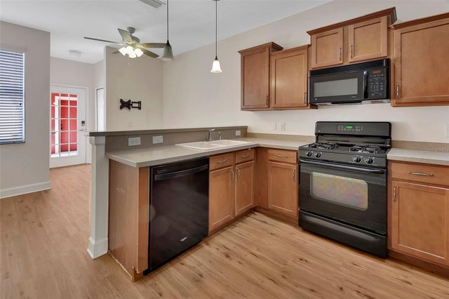 202 WOODHOUSE LANE, Deland, FL 32724