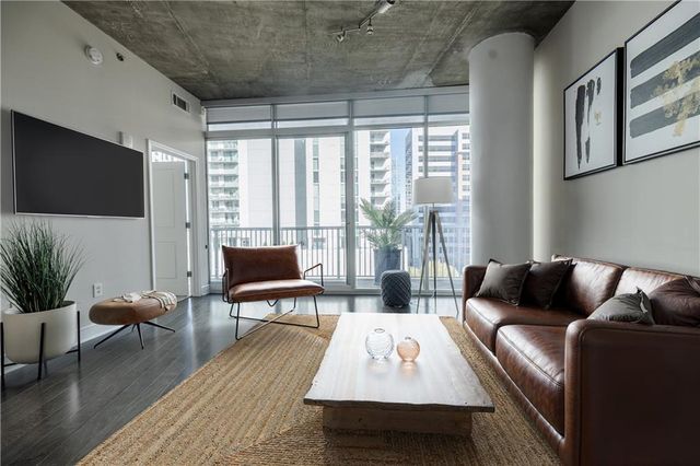 44 PEACHTREE NE Place 1030, Atlanta, GA 30309