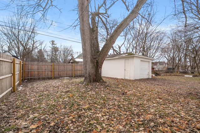 1314 Clinton Avenue, Kalamazoo, MI 49001