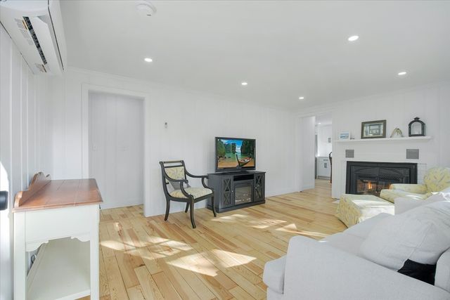 12 Blueberry Ln, Dennis, MA 02639