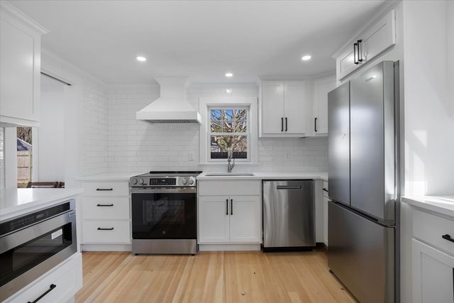 12 Blueberry Ln, Dennis, MA 02639