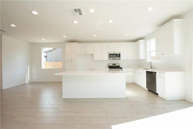 12574 Hanna Court, Victorville, CA 92392