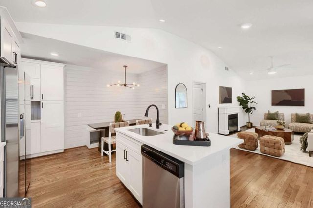 250 Holly Road NW, Atlanta, GA 30314
